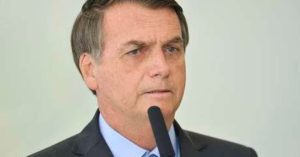 Bolsonaro acredita que ONGs podem estar por trás de queimadas na Amazônia